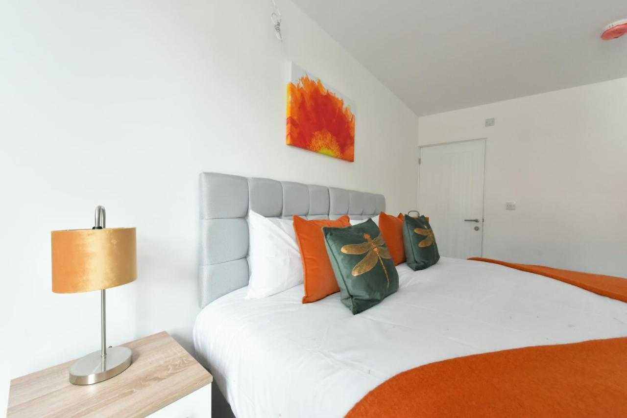 Aparthotel The Breath Taking Cube Pontefract Exterior foto